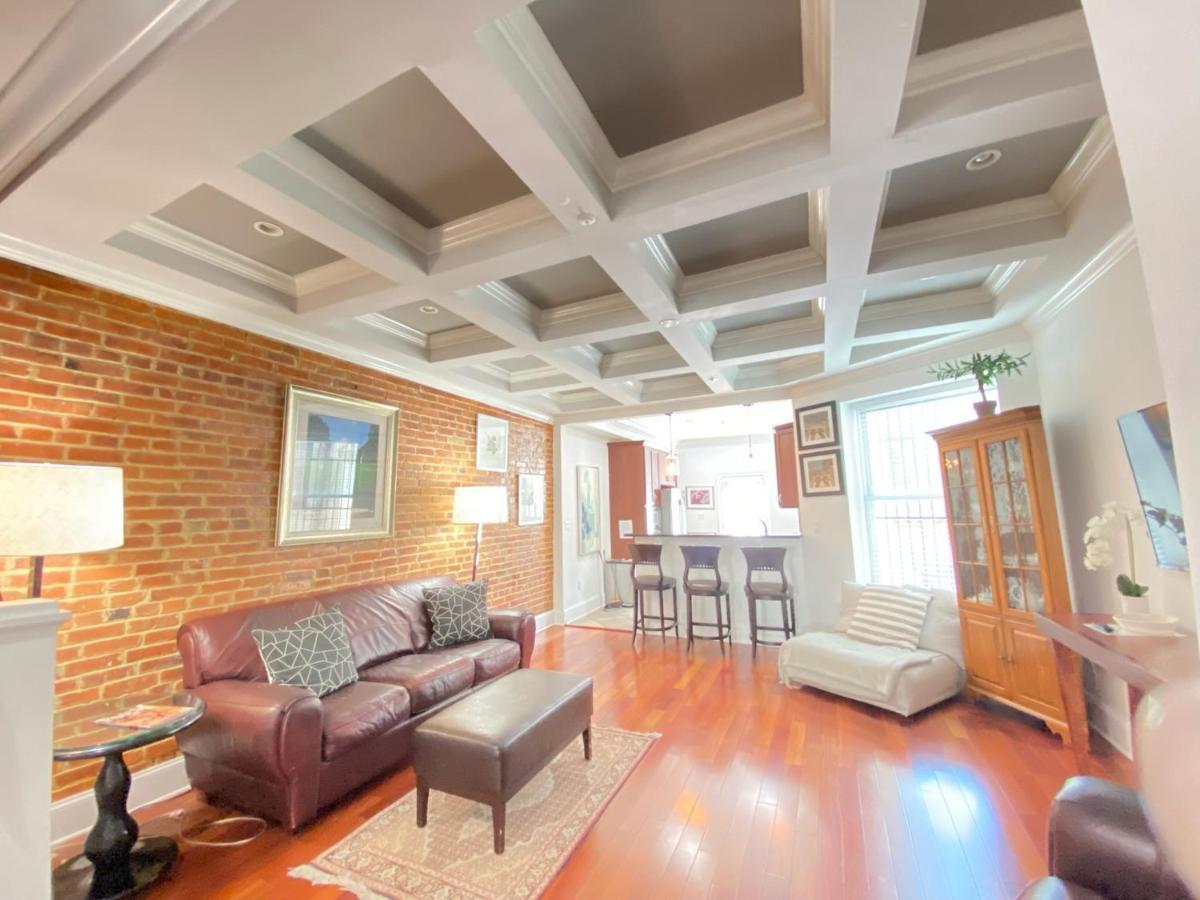 Classy Victorian Brownstone Subway Shopping Washington Eksteriør bilde