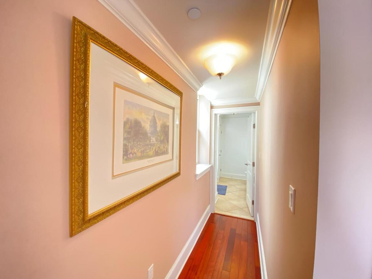 Classy Victorian Brownstone Subway Shopping Washington Eksteriør bilde